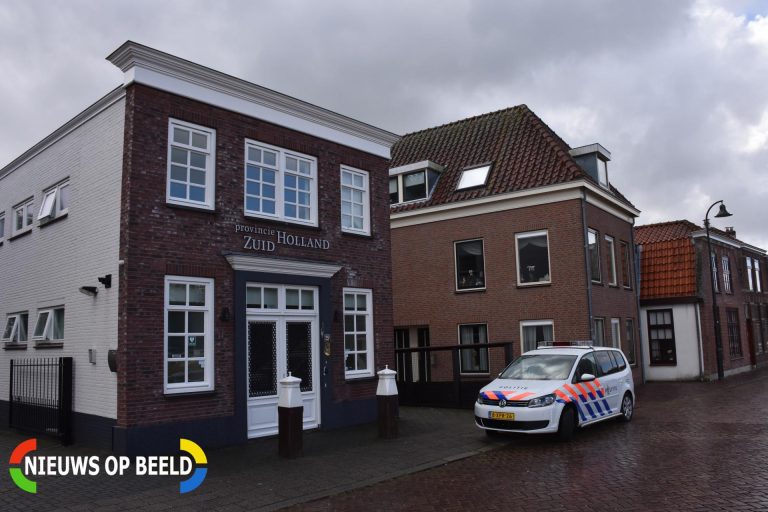 Politie zoekt met sonarboot naar vermiste Leidschendammer Leidsekade Leidschendam