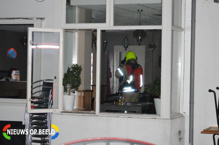 Prullenbak in brand veroorzaakt veel rook Rotterdamse Rijweg Rotterdam