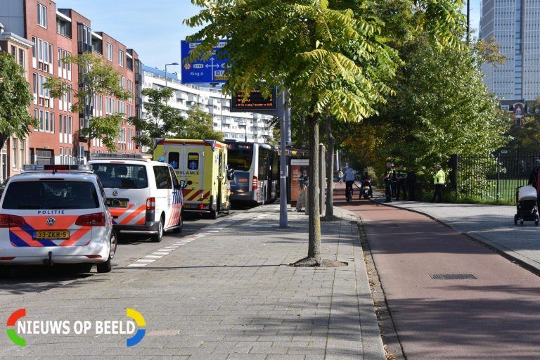 Buspassagiers gewond na noodstop Beukelsdijk Rotterdam