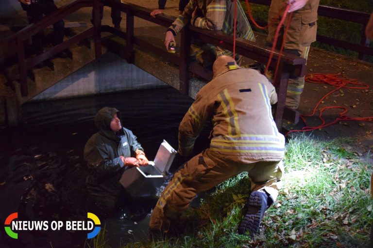 Kluis in sloot gedumpt Aarhuispad Rotterdam