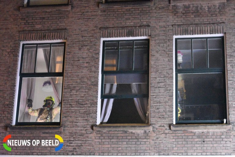 Gewonde bij brand in keuken van woning Veelzigtstraat Rotterdam