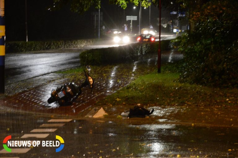 Bestuurder van snorscooter gewond bij aanrijding met auto Van der Hagenstraat Zoetermeer