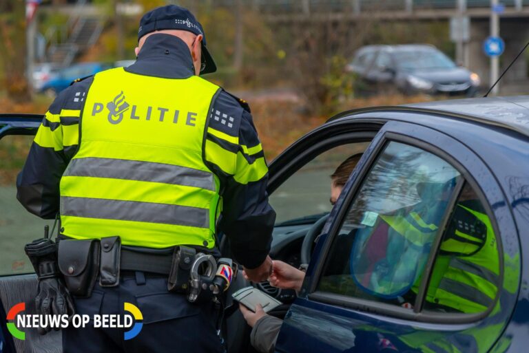 Twee aanhoudingen tijdens verkeerscontrole Algerabrug Krimpen aan den IJssel