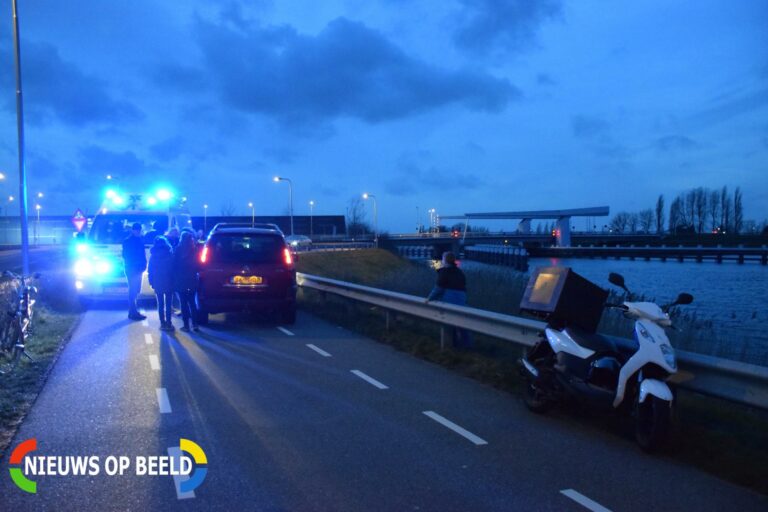 Maaltijdbezorger gewond na aanrijding met auto Veerstalblok Gouderak
