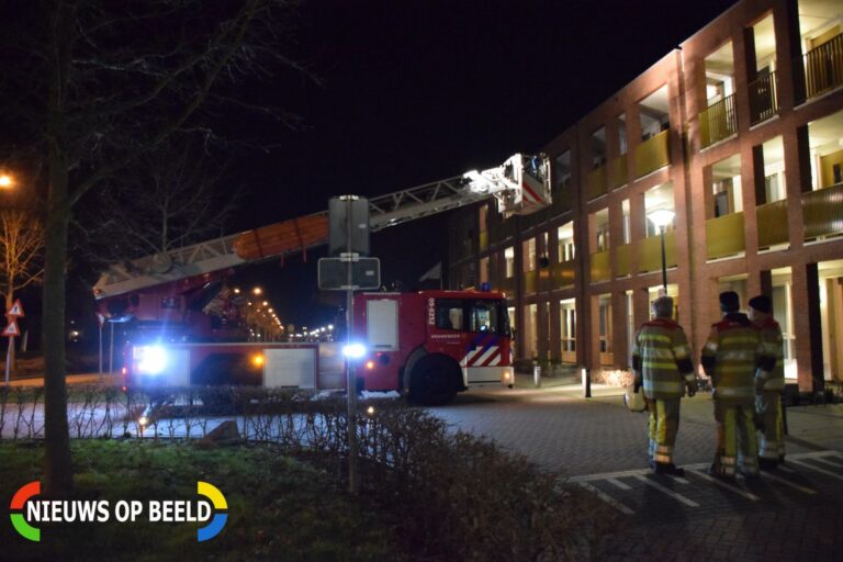 Dakstrip komt los door harde wind Anne Franklaan Montfoort