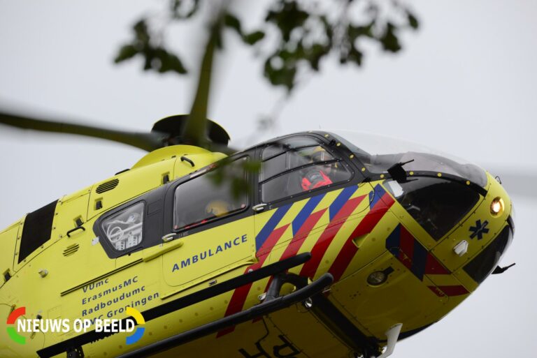 Vermiste viertal gevonden in auto te water Berkmeerdijk Obdam