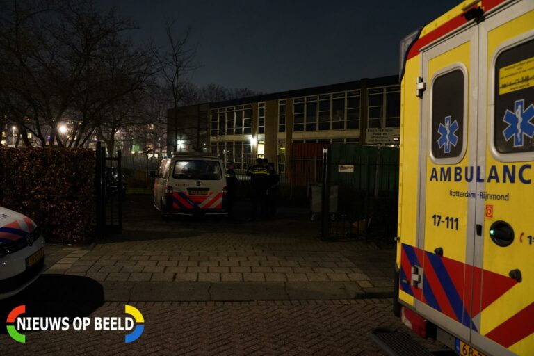 Gewonde bij steekpartij Guido Gezelleweg Rotterdam
