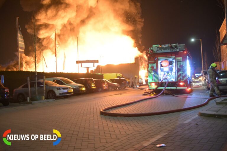 Grote brand in bedrijfspand Couwenhovenstraat Schiedam