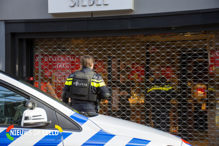 Daders voortvluchtig na gewapende overval op juwelier