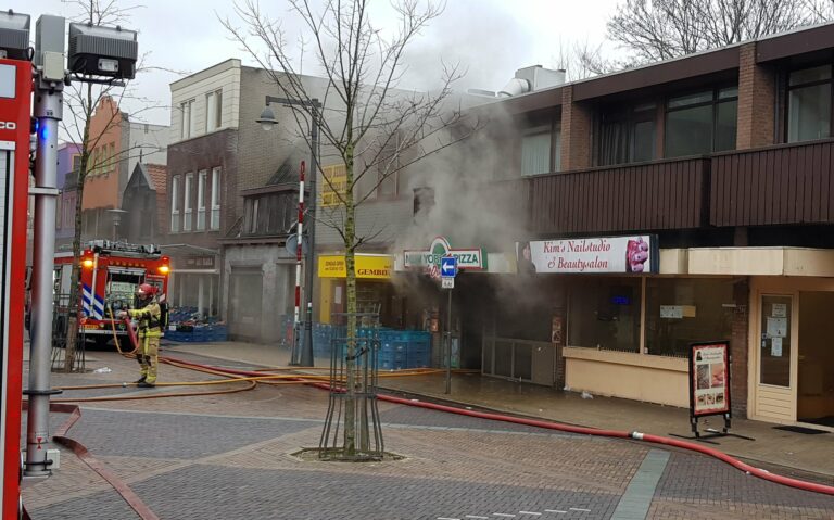 Grote brand bij New York Pizza Rozengracht Zaandam
