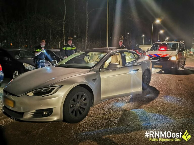 Extreem beschonken bestuurder (20) gepakt na korte achtervolging Valeriusrondeel Capelle aan den IJssel
