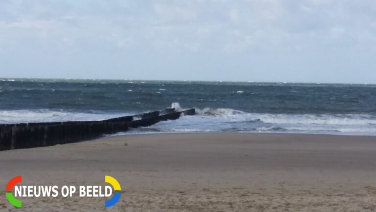 45-jarige vrouw overleden bij opkomend tij strand Renesse