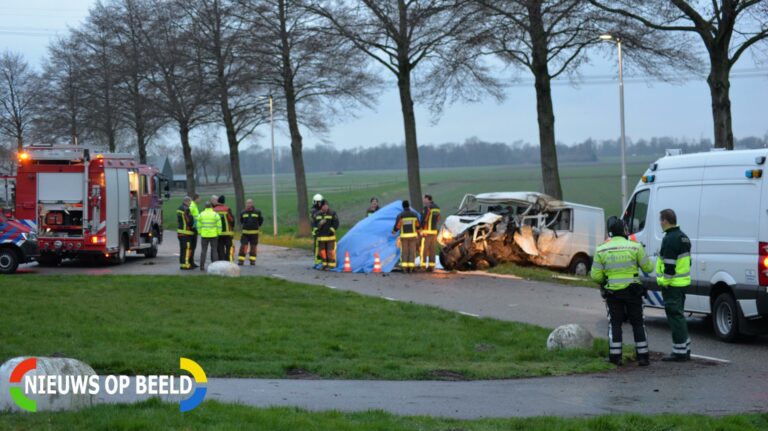 Bestuurder overleden bij een flink ongeval Tweemanspolder Zevenhuizen