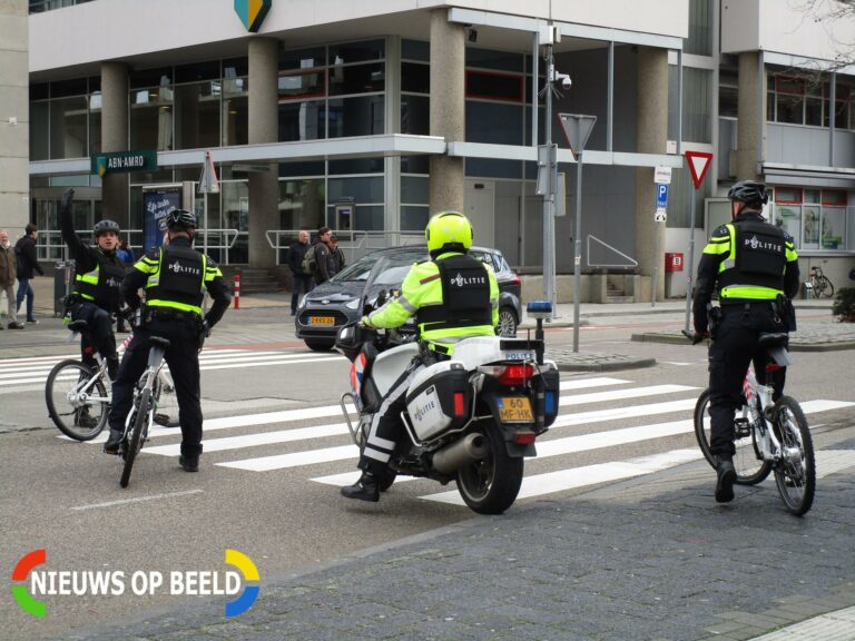 Pensioendemonstratie in binnenstad Heerlen zwaarbewaakt na mogelijke aanslag Utrecht