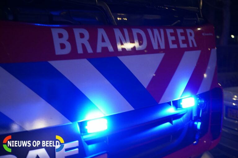 Zwaargewonde na woningbrand Middelharnishof Rotterdam