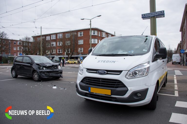 Bestuurster gewond na aanrijding