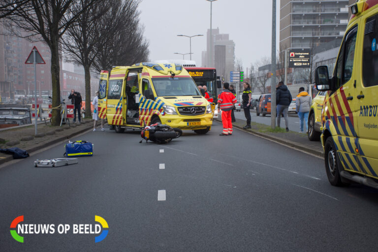 Motorrijder zwaargewond bij eenzijdig ongeval (video)