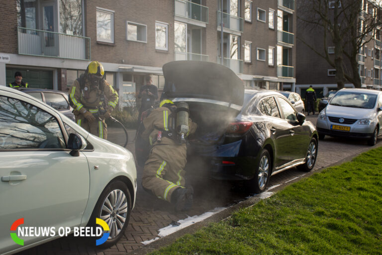 Politieonderzoek na alweer een opgeblazen auto in Voorburgse wijk (video)