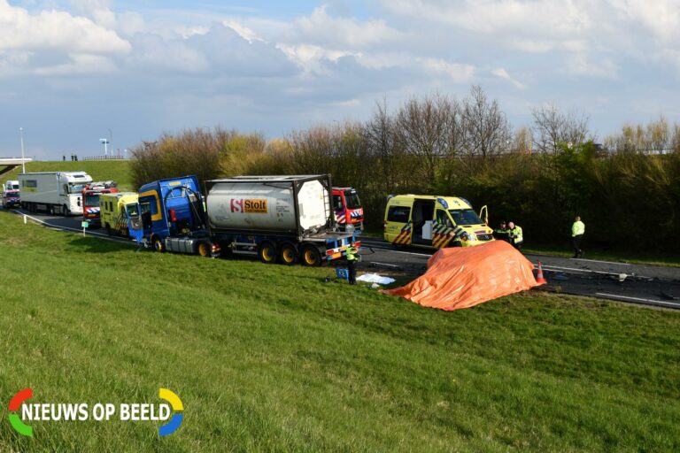 Moeder (46) en zoon (7) overleden na ernstig ongeval tussen auto en vrachtwageen N57 Ouddorp