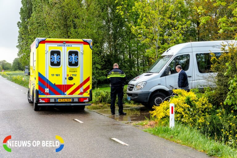 Mountainbiker gewond na botsing met taxibusje Oudeweg Rhoon