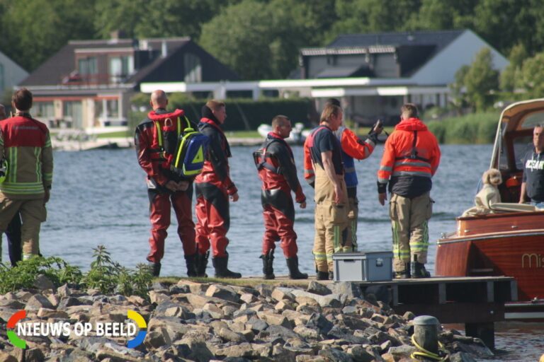 Vier personen omgeslagen bootje gered Veckhoekse Sluisweg Vierpolders