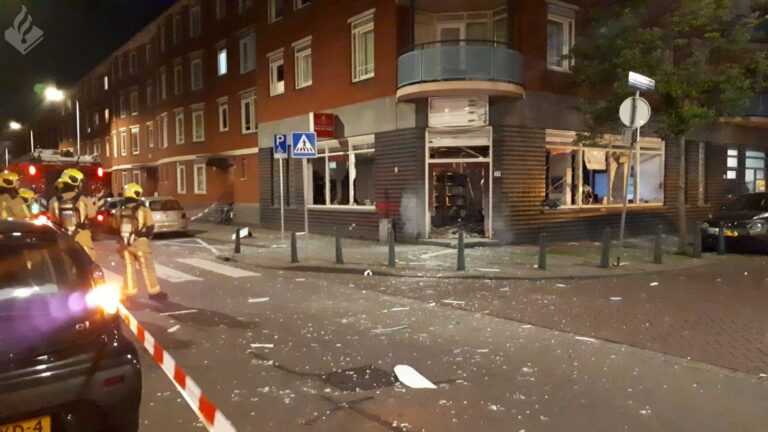 Forse schade na explosie in bedrijfspand Den Haag; politie zoekt getuigen