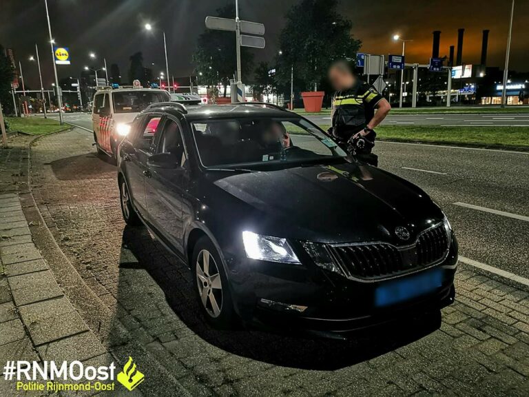 Taxichauffeur gepakt zonder geldig rijbewijs Hoofdweg Capelle aan den IJssel
