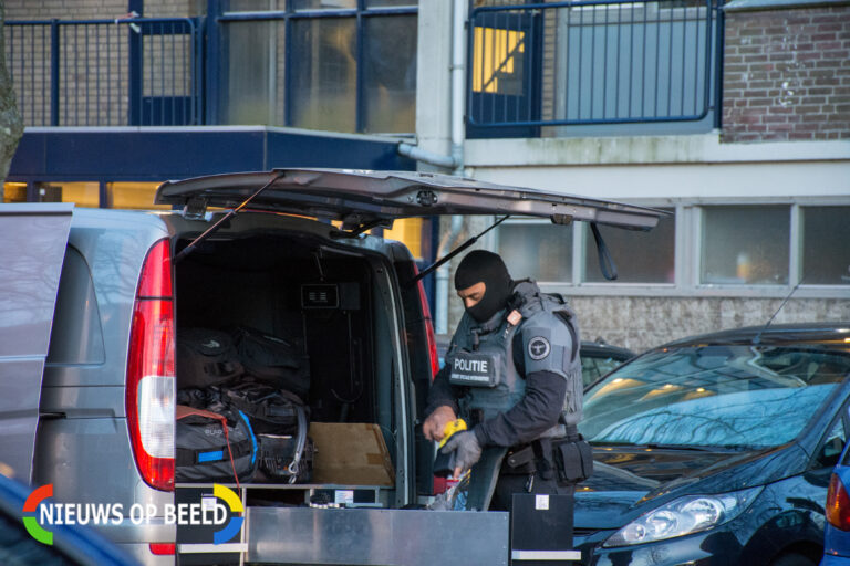 Gewapende mannen beroven slachtoffer in parkeergarage aan Nieuwe Binnenweg in Rotterdam