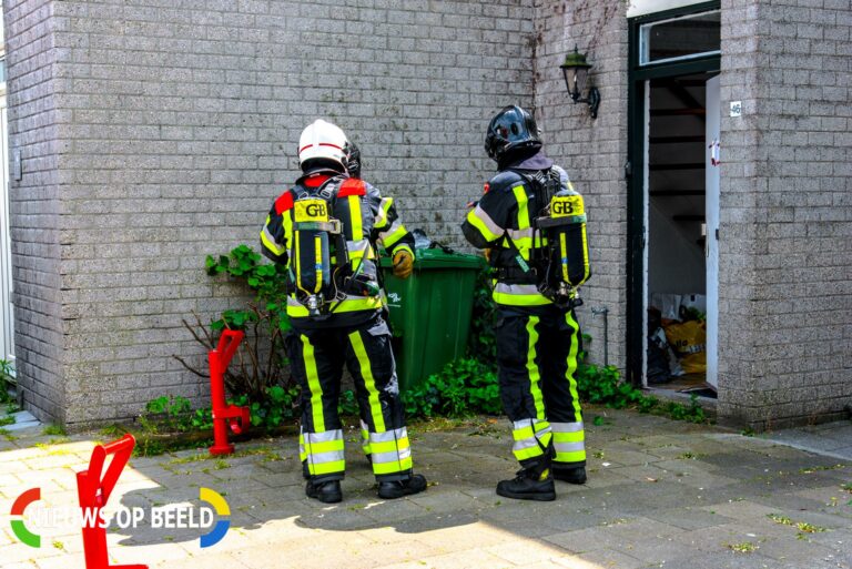 Flinke brand op balkon woning Bijster Hoogvliet