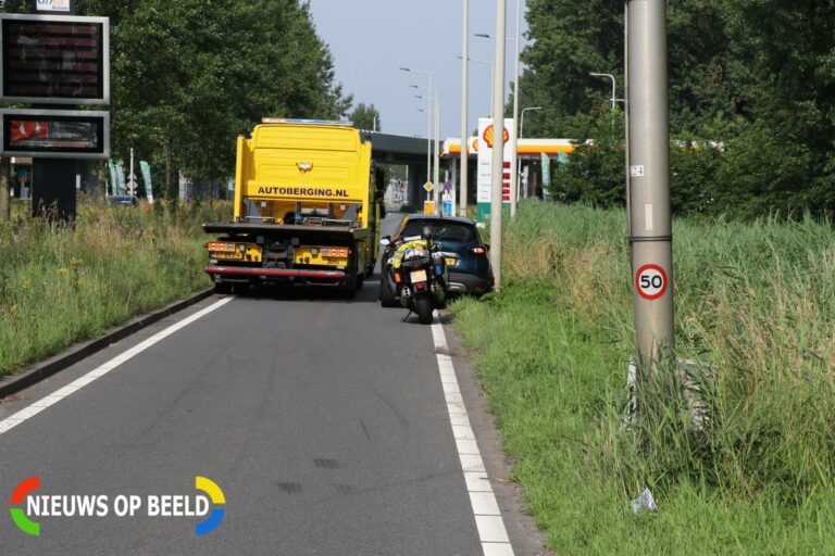 Automobilist ramt lantaarnpaal Abram van Rijckevorselweg – N219 Capelle aan den IJssel