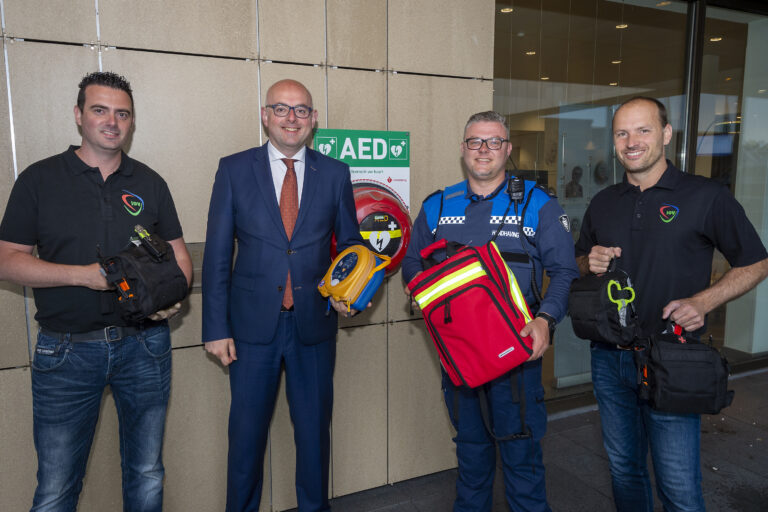Krimpense Boa’s krijgen AED