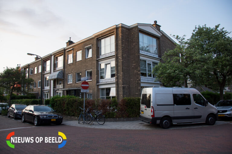 Politieonderzoek na aantreffen gewonde vrouw in woning