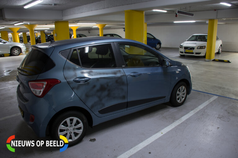 Auto’s beklad in parkeergarage Voorburg