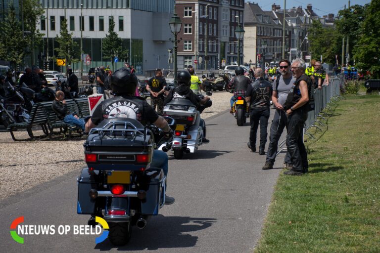 Motorrijders demonstreren tegen biker-discriminatie in Den Haag