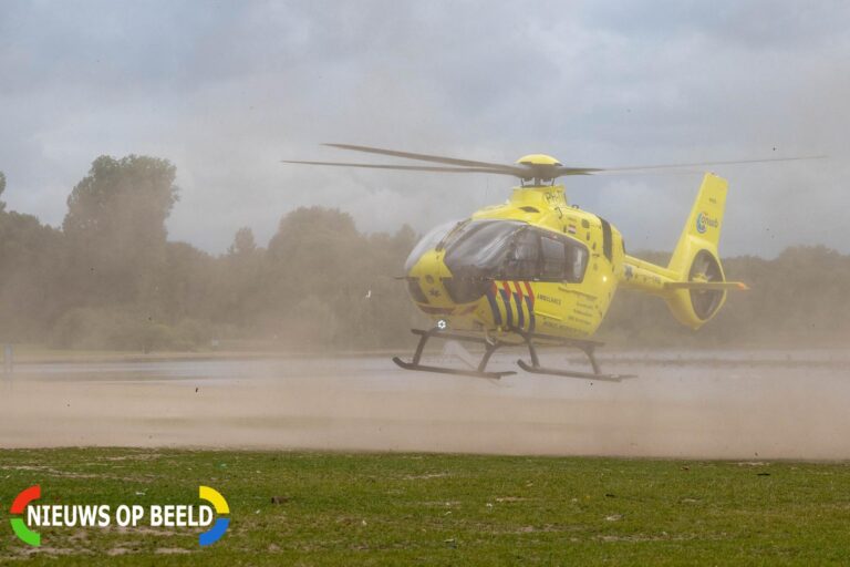 Traumahelikopter ingezet bij medische noodsituatie in jachthaven Kralingse Bos Langepad Rotterdam