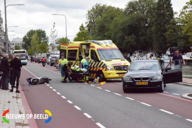 Scooterrijder gewond na aanrijding met auto Kattensingel Gouda