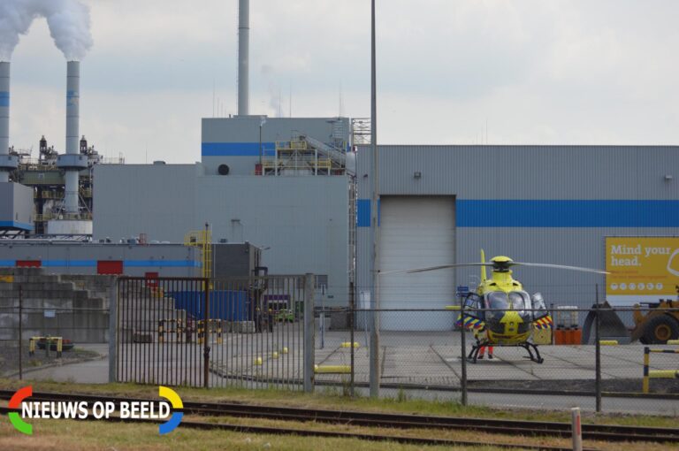 Ongeval bij bedrijf Waalstraat Botlek Rotterdam