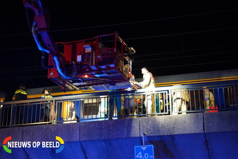 Persoon ernstig gewond na aanrijding met trein Prins Alexanderlaan Rotterdam (video)