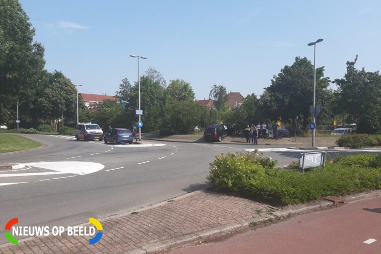 Auto’s total los na ongeval Burgemeester van Beresteijnlaan Capelle aan den IJssel