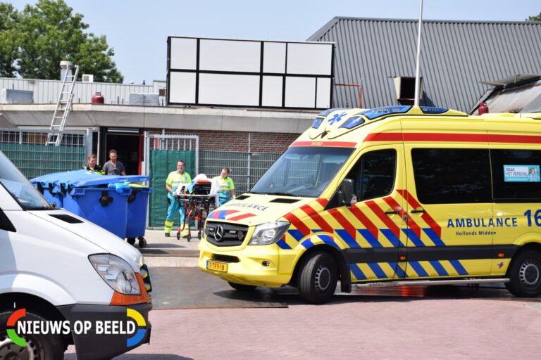 Badmeesters redden kindje Iersestraat Nieuwerkerk aan den IJssel