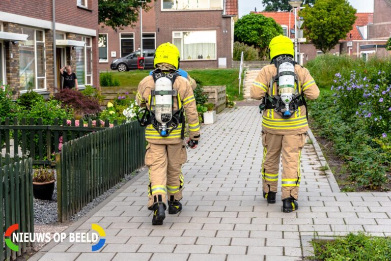 Brandweer doet onderzoek naar gaslucht in tuin Pinksterbloem Rhoon