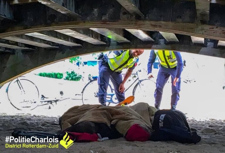 14-jarige jongens betrapt tijdens kampeeravontuur in Zuiderpark Rotterdam