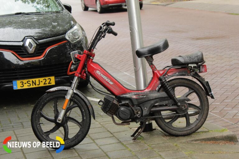 Scooterrijder onderuit en raakt gewond Lekkenburg Gouda