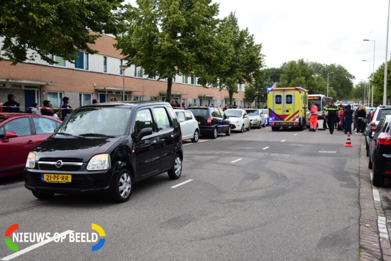 Kind gewond na botsing met auto Max Havelaarweg Hoogvliet Rotterdam