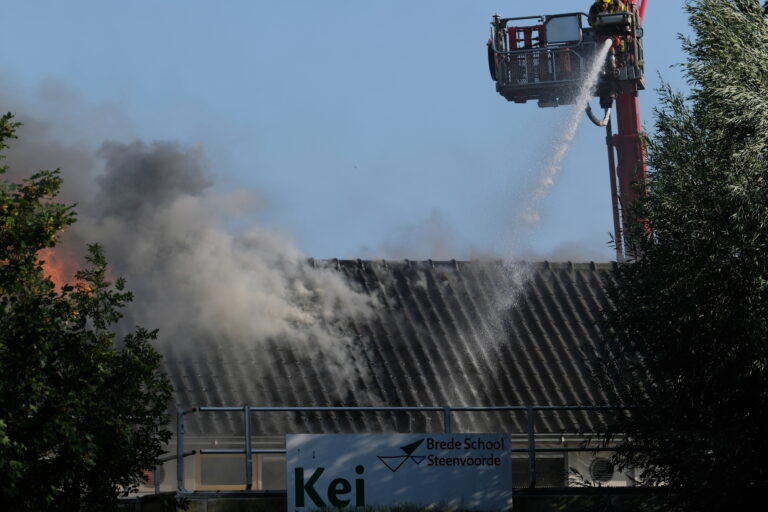 Brede School Steenvoorde zwaar beschadigd na brand Rijswijk
