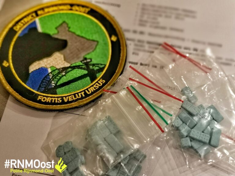 Politie sluit woning van drugsdealer Valeriusrondeel Capelle aan den IJssel
