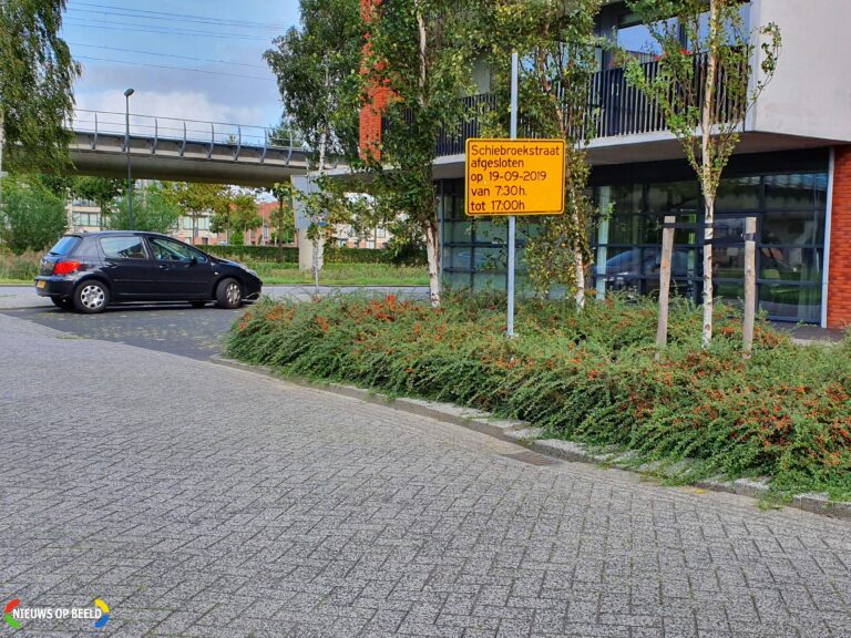 Straat afgesloten door voorbereidingen 5G-netwerk Schiebroekstraat Zoetermeer