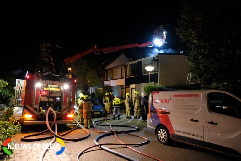 Brandweer sloopt dak om brand te lokaliseren Prinses Margrietlaan – Pr. Margrietlaan Maasland