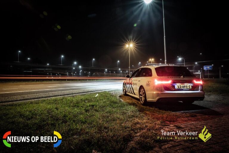 Bestuurders wisselen van plek bij politiecontrole Maasboulevard Rotterdam