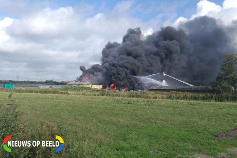 Uitslaande brand in loods aan de Rijsoord Voorweg Ridderkerk